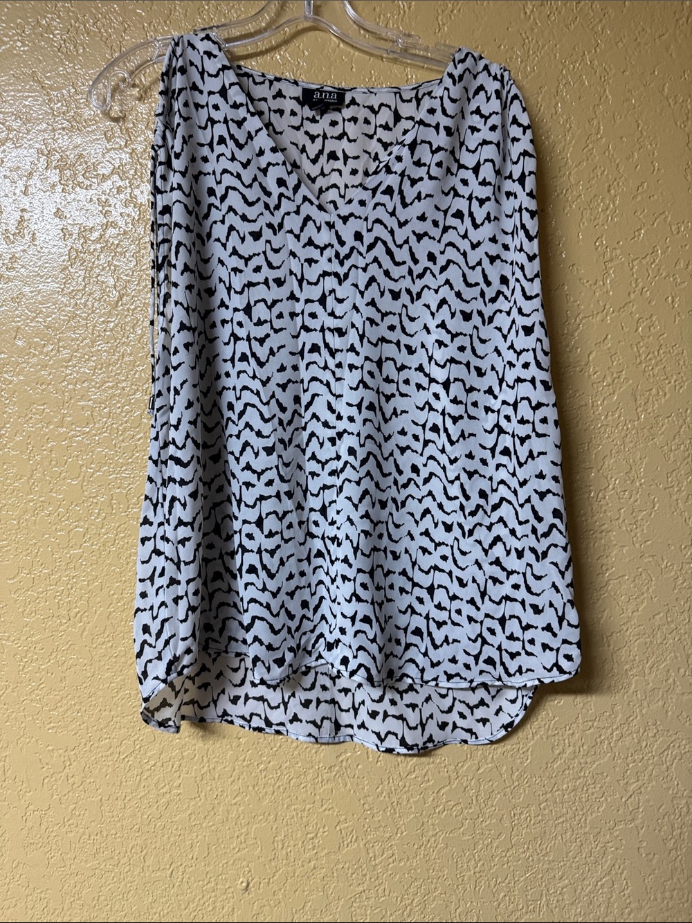 Anna Black & White Abstract High-Low Skirt
